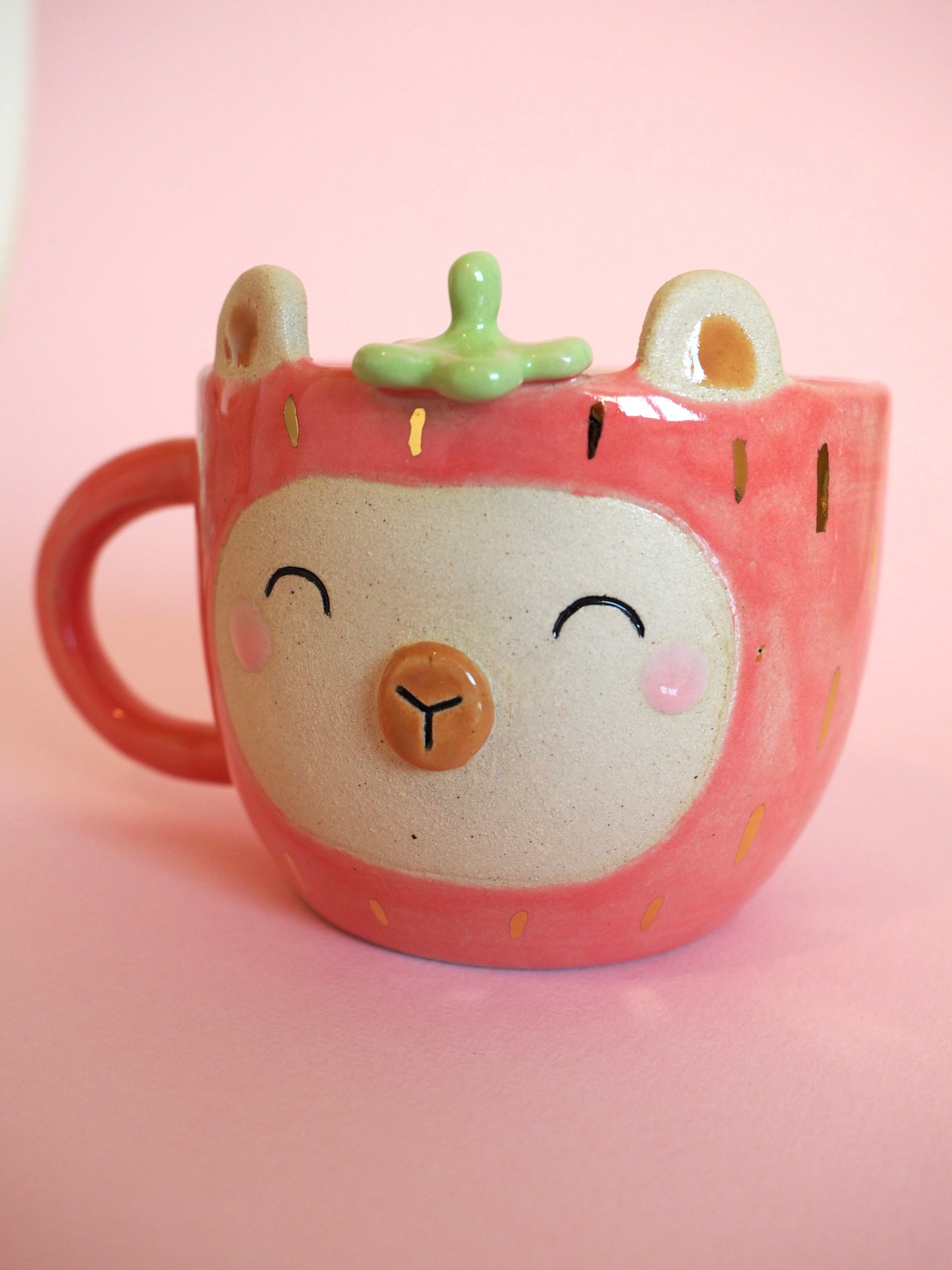 Ali Capybara Strawberry Mug