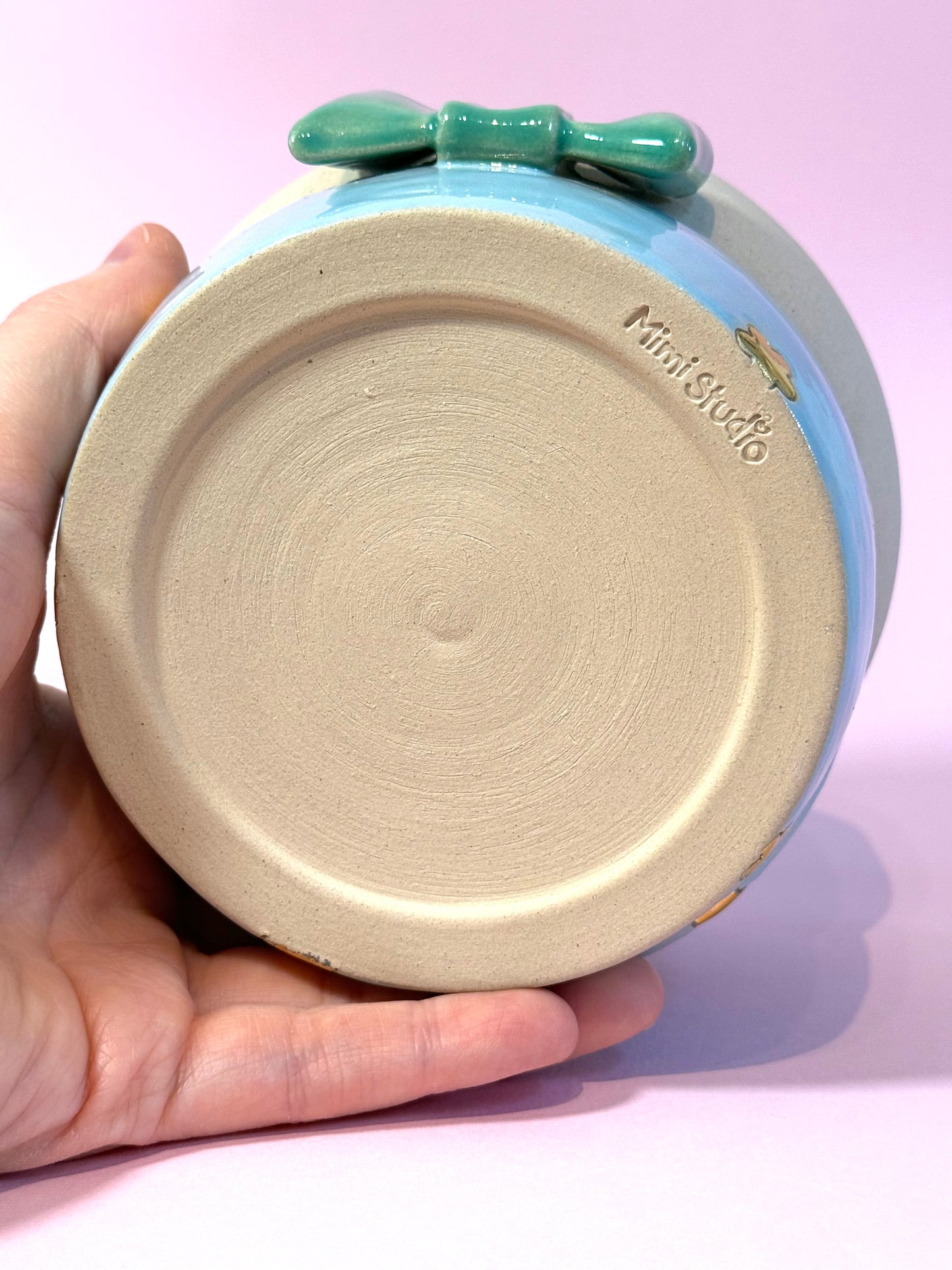 Capybara kimono planter