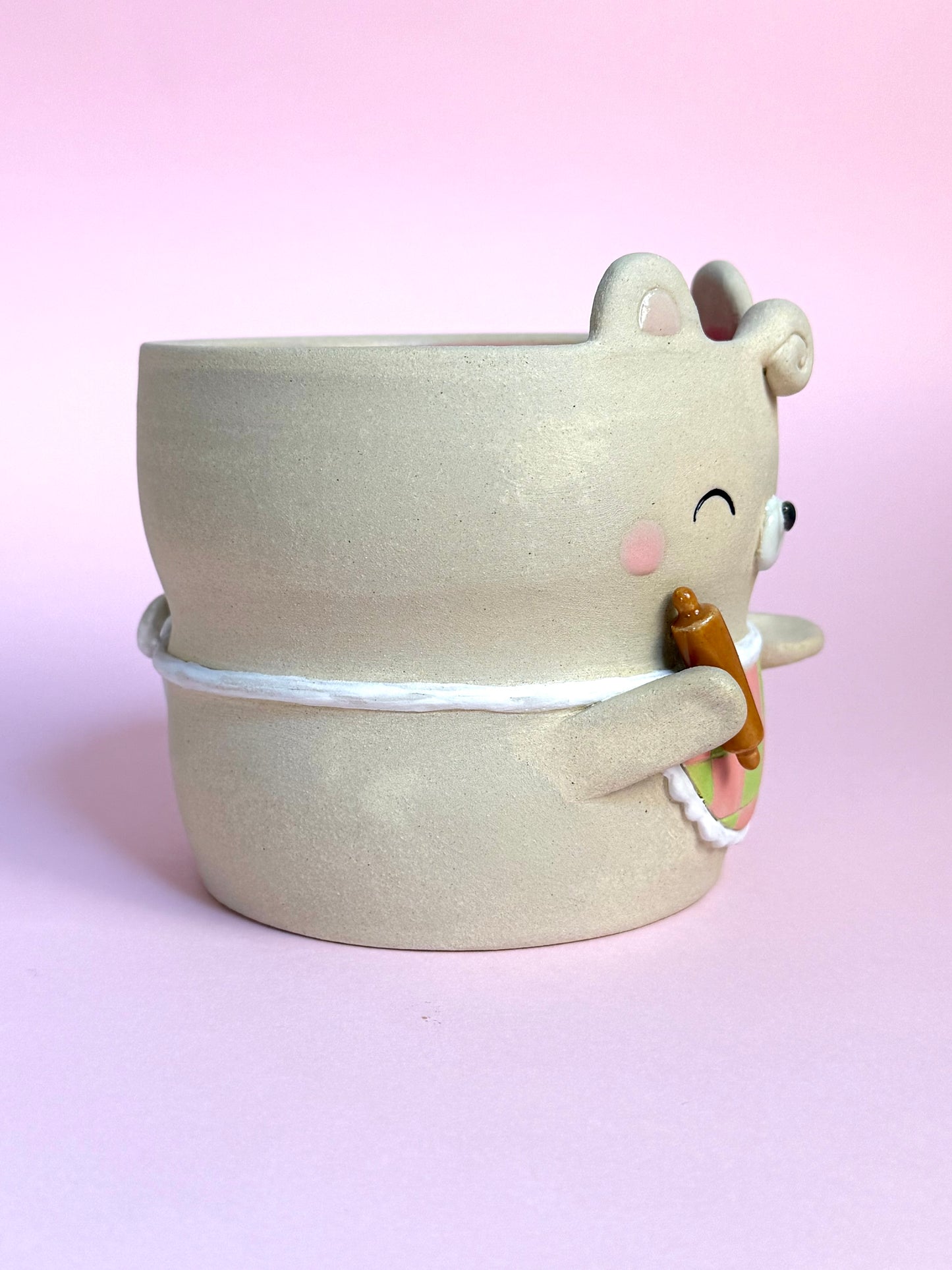 Bear baker planter