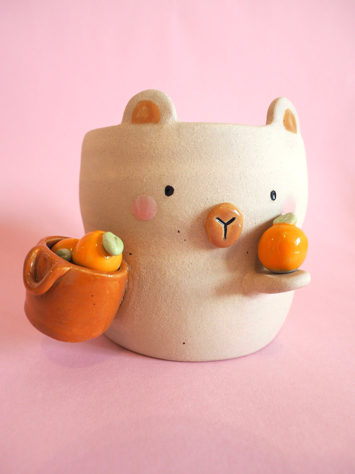 Second Ali Capybara Oranges Holder Pot